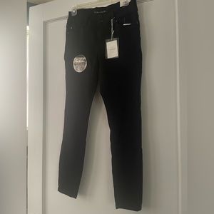 Tahari black skinny pants. New with tags